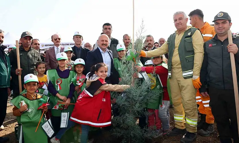 Adıyaman'da 10 bin 500 fidan toprakla buluştu