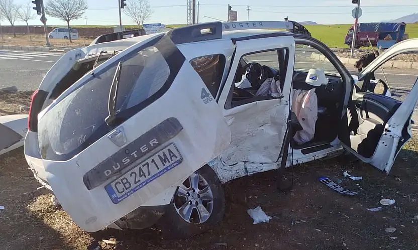 Adıyaman'da feci kaza: 1 Ölü, 1'i ağır 5 yaralı