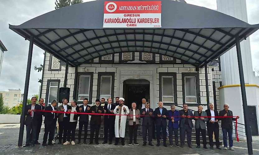 Adıyaman'da Depremde Yıkılan Sait Ağa Camisi Yeniden İbadete Açıldı