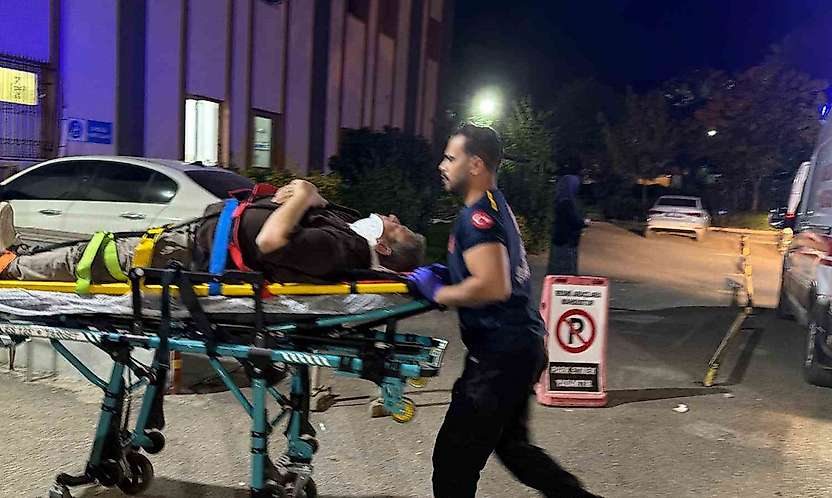 Adıyaman'da iki otomobil çarpıştı: 8 yaralı