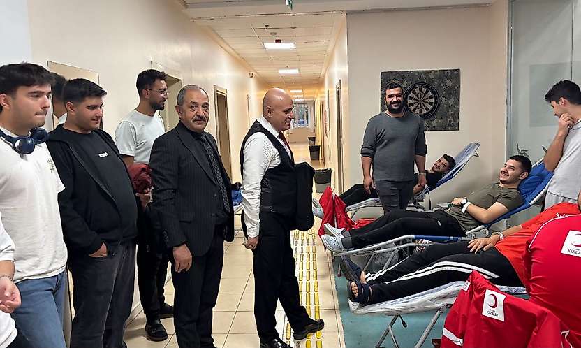 Adıyaman'da Öğrenci yurdunda 450 kişi kan bağışında bulundu