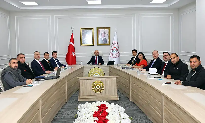 Adıyaman'da vali yardımcıları değerlendirme toplantısı düzenlendi