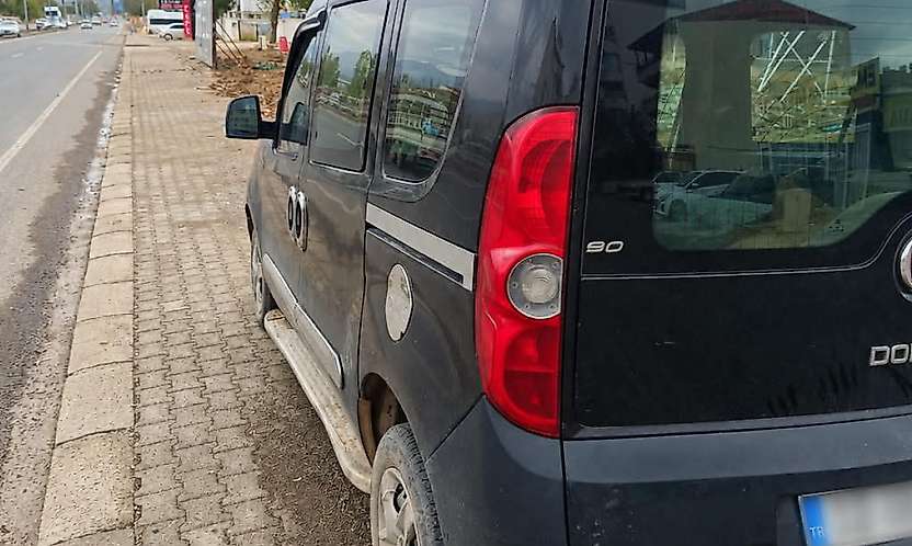 Adıyaman Gölbaşı'nda Kaldırım İşgali Sorunu