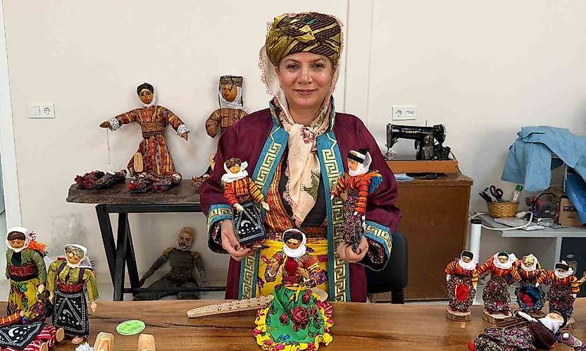 Adıyaman'da anneannesinin mirasını bebeklerle dünyaya tanıttı