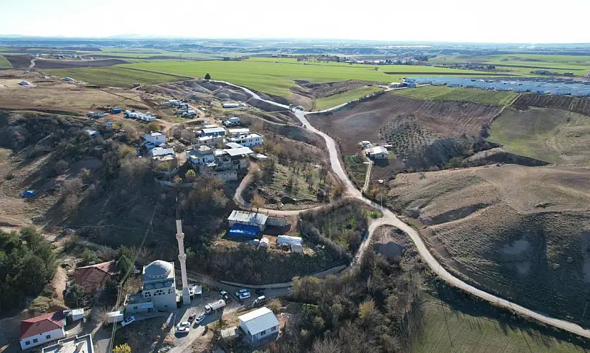 Başkan Tutdere Bahçecik Lokman Küme Evleri'nde yol sorununu çözdü