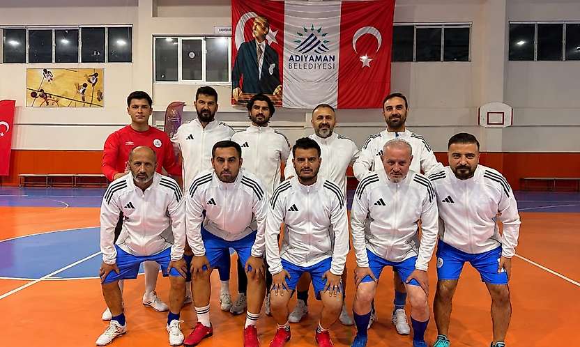 Başkan Tutdere Şampiyon Olan Belediye Futsal Takımını tebrik etti