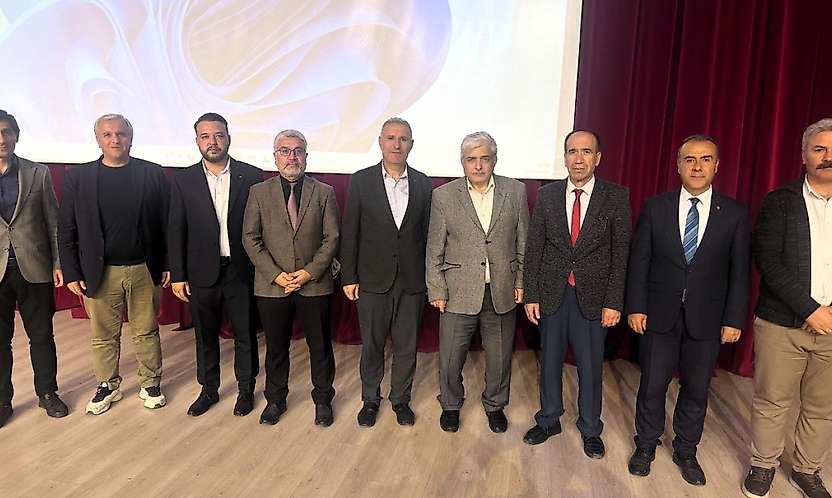 Besni'de, Çağdaş İnanç Problemleri ve Çözümleri Konferansı Düzenlendi