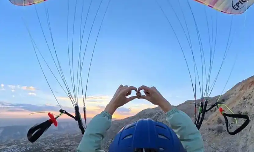 Besni'de öğrencilerin hazırladığı tohum topları paraşütle doğaya bırakıldı