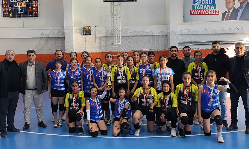 Besni Mehmet Akif Ersoy Orta okulu Voleybolda Adıyaman Şampiyonu oldu