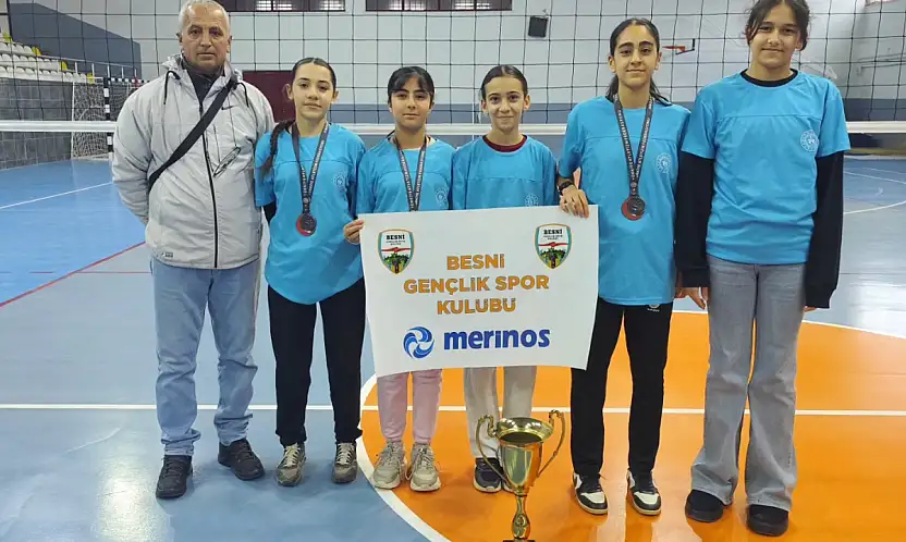 Besnili Atletlerden büyük başarı