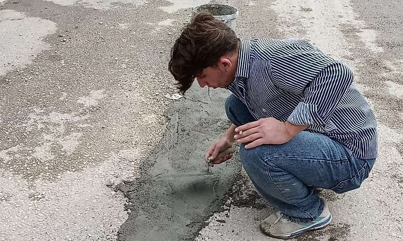 Adıyaman'da Bozuk Yol İçin Vatandaşlar Kolları Sıvadı