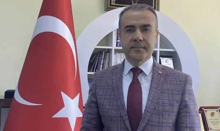 Demirel: Öğretmenlerimizin 24 Kasım Öğretmenler Günü'nü gönülden kutluyorum