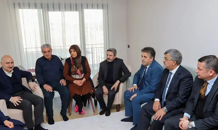 Depremzede İlknur ve İrem kardeşlere anlamlı ziyaret