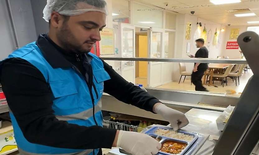 Elüstü: Komşum projesi ile gönüllere dokunuyoruz