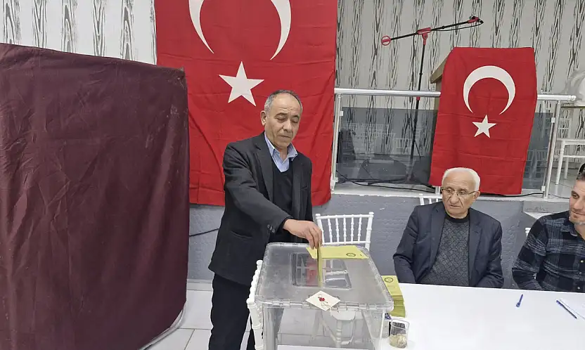 Gölbaşı Esnafı Başkan Coşkun'la devam dedi