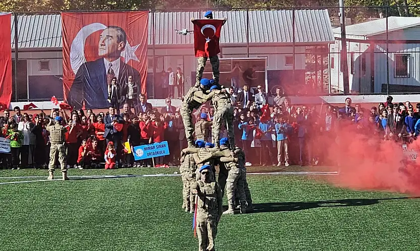 Gölbaşı'nda 29 Ekim Cumhuriyet Bayramı coşkusu yaşandı