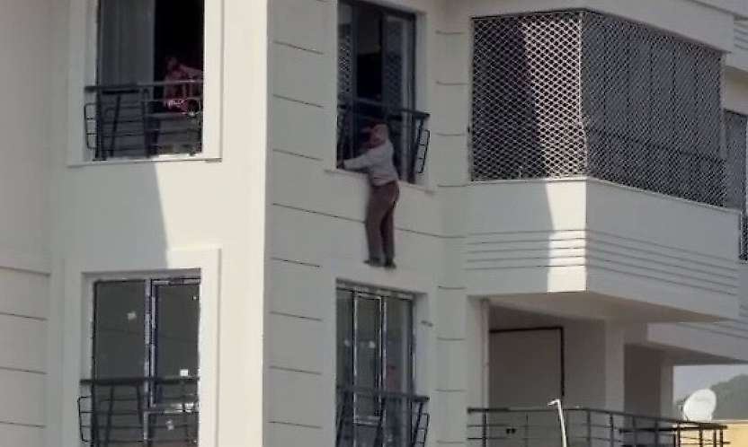 Adıyaman'da güvenlik önlemi almadan yüksekte çalıştı