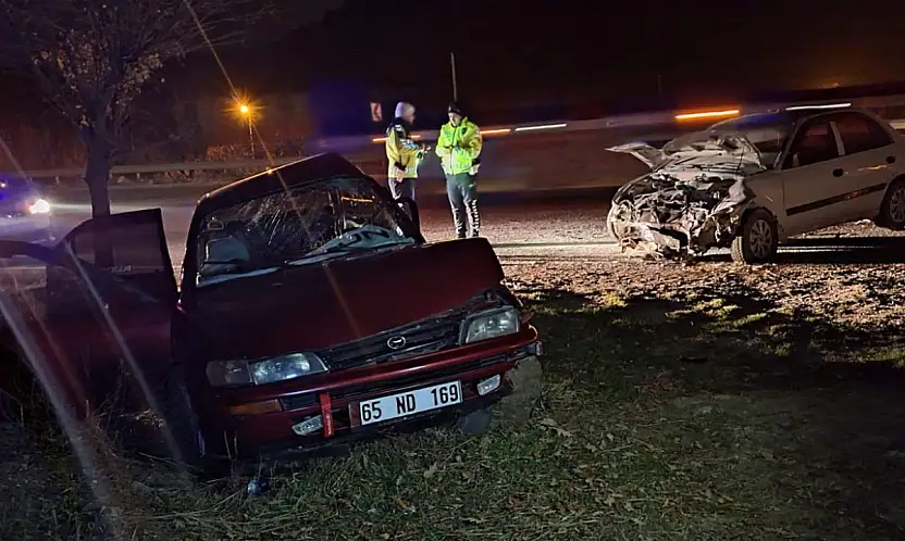 İki otomobil çarpıştı: 1 ölü, 2 yaralı