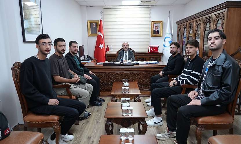 İyiliğin Geleceği Topluluğu öğrencileri Rektör Keleş ili bir araya geldi