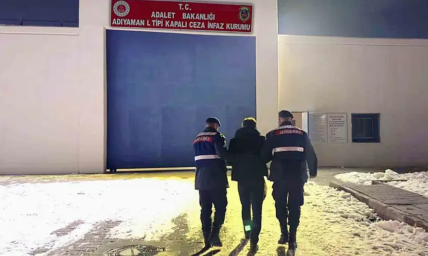 Jandarma ekipleri aranan 3 şahsı yakaladı