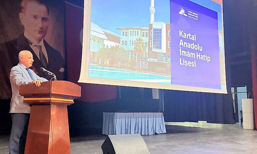 Kahta'da okul İdarecilerine Yönelik Eğitimde Yenilikler Konferansı Düzenlendi