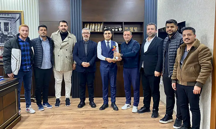 Kaymakam Güngör şampiyon takım oyuncularını ağırladı