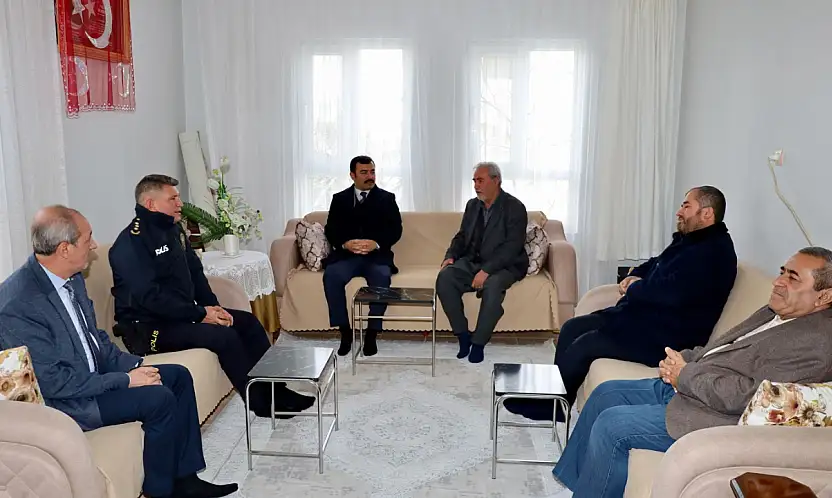 Kaymakam Soysal'dan şehit ailesine ziyaret
