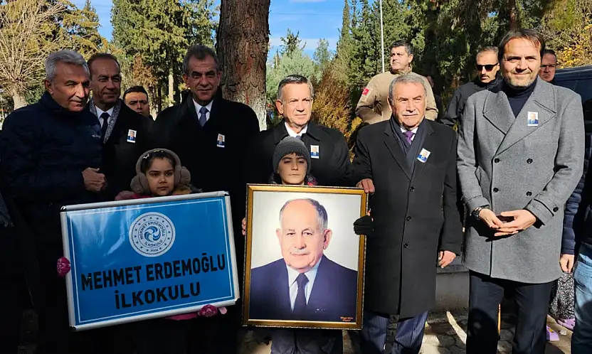 Mehmet Erdemoğlu dualarla mezarı başında anıldı