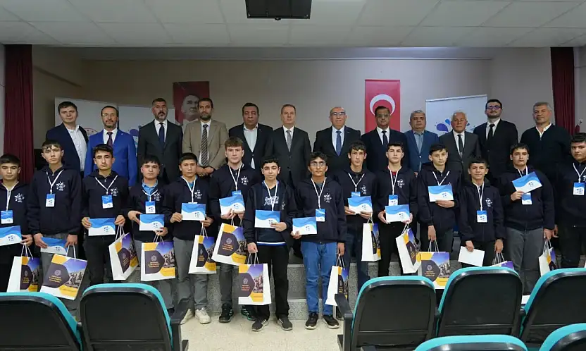 Mesleki Eğitime yönlendirme ve başarıyı ödüllendirme töreni gerçekleştirildi