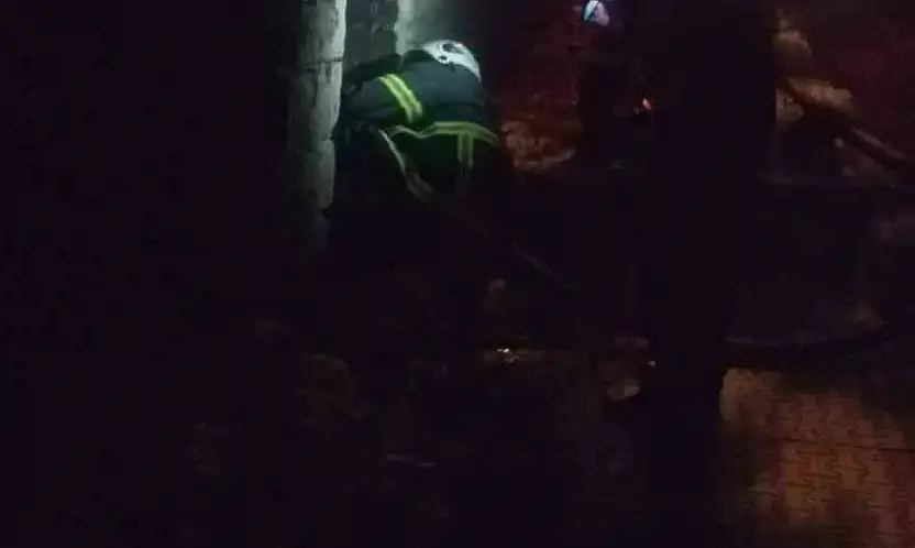 Metruk evde çıkan yangın korkuttu