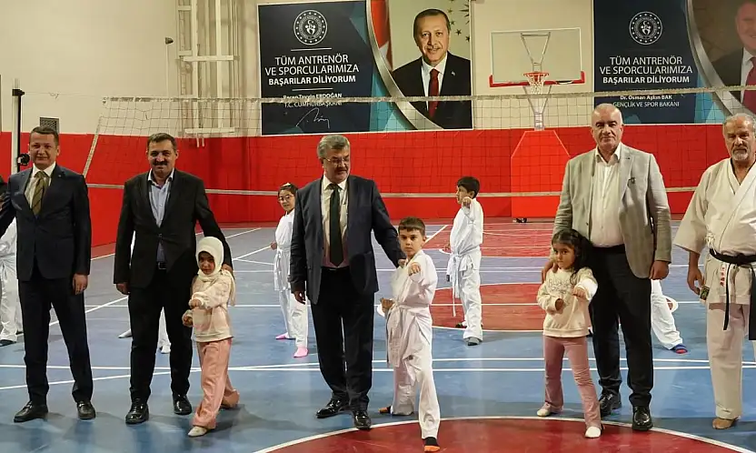 Milletvekili Özhan minik sporcularla bir araya geldi