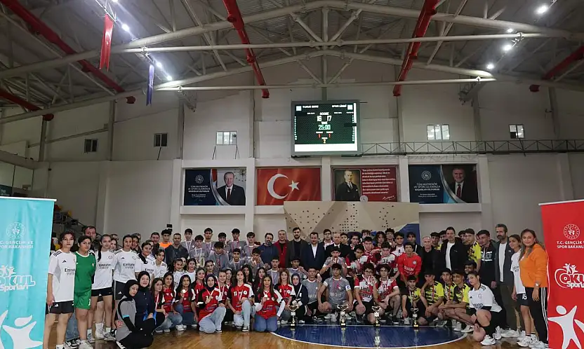 Okullar arası Hentbol turnuvası final maçlarıyla son buldu