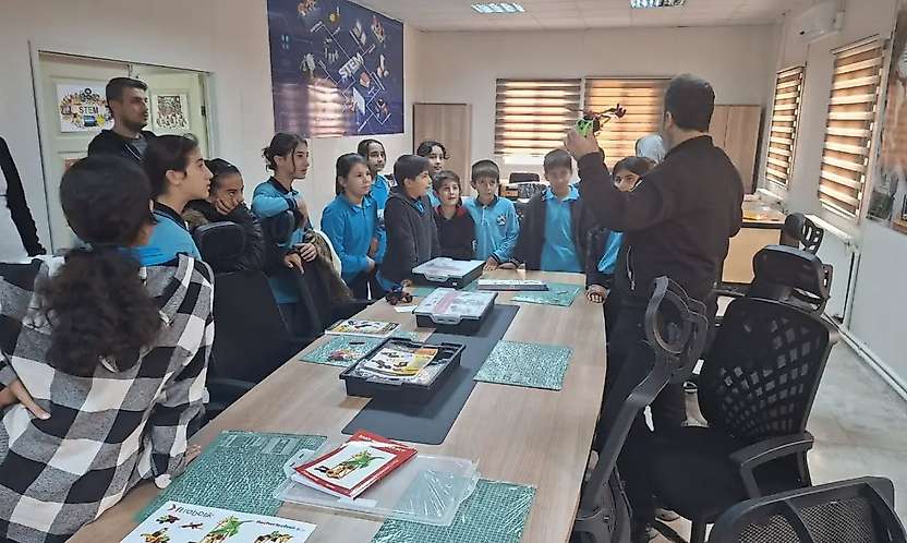 Örentaş Şehit Yusuf Ortaokulu Öğrencilerinden Yenilikçi Eğitim Merkezine Ziyaret
