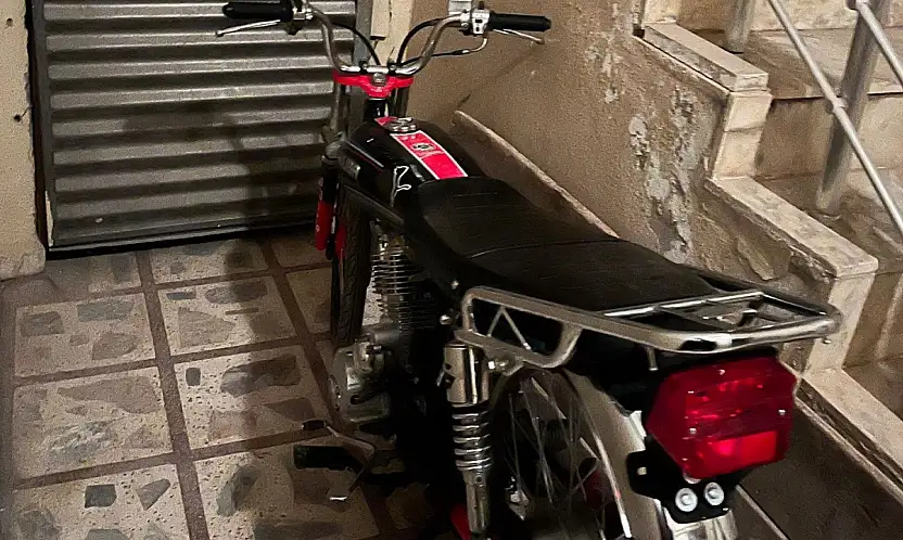 Park halindeki motosiklet çalındı