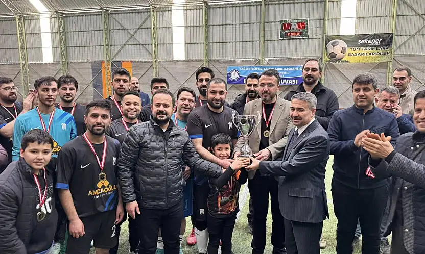 Sağlık-Sen 2. Geleneksel halı saha turnuvası sona erdi