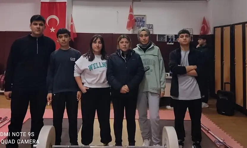 Şambayat Anadolu Lisesi öğrencilerinden Halterde 1 Altın 1 Gümüş madalya
