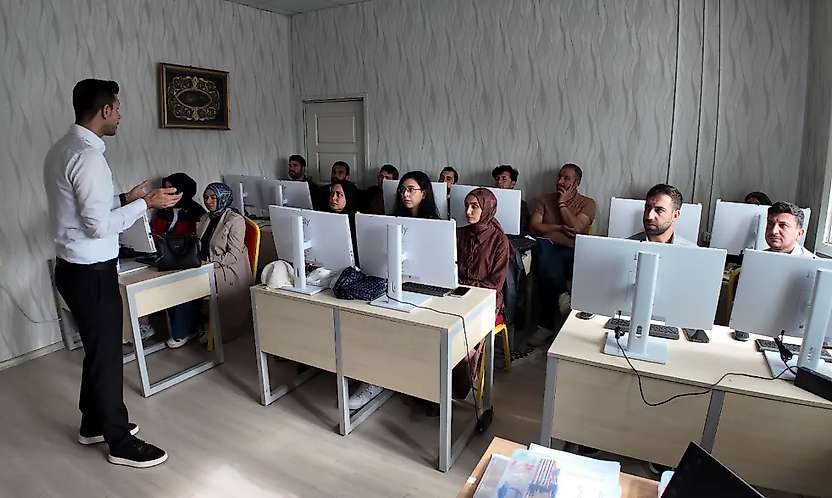 Samsat'ta TÜBİTAK Projeleri kapsamında öğretmenlere yönelik çalıştay gerçekleştirildi