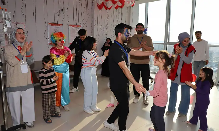 'Şiirle İyileşen Minik Kalpler' Projesiyle Çocuklar Gönüllerince Eğlendi