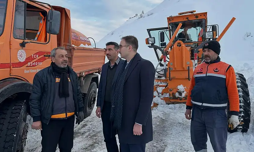 Sincik Malatya yolunda yol açma çalışmaları devam ediyor