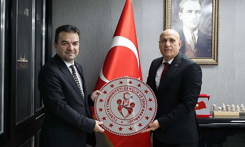 Şükrü Yılmaz Adıyaman'da Antrenörlerle Buluştu: Gündem Sporcuların gelişimi