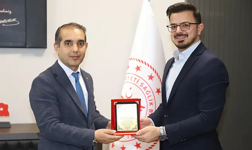 Tayini çıkan Başhekim Özbek'en İl müdürü Şirik'e veda ziyareti