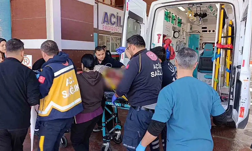 Tekeri çıkan otomobil takla attı: 1'i ağır 2 yaralı