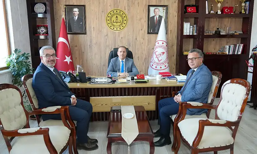 Tut İlçe Milli Eğitim Müdürü Aytekin İl Müdürü Tosun ile bir araya geldi