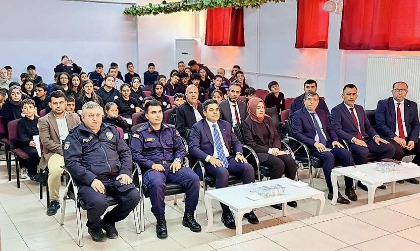 Tut ilçesinde İmam Hatiplerin 75. Kuruluş Yıl Dönümü Kutlandı