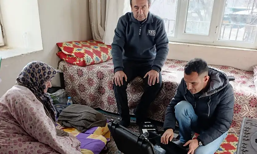 Tut ilçesinde yaşlı ve engelli vatandaşlara evinde nüfus hizmeti