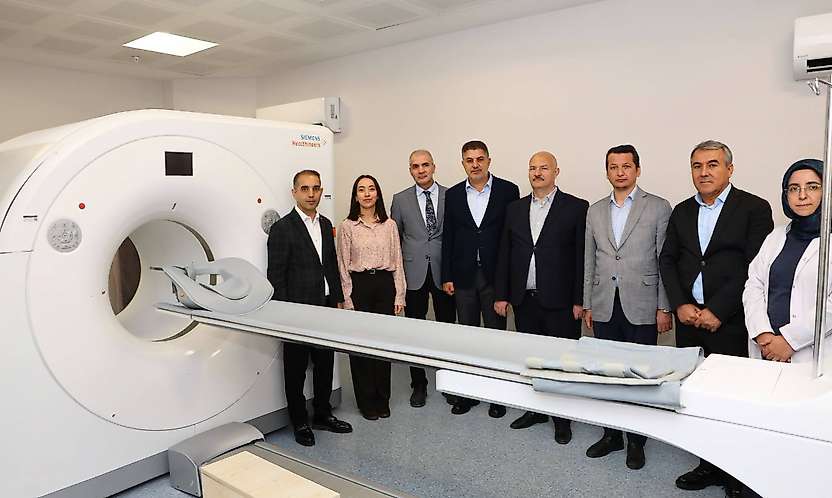 Vali Küçük ve Milletvekili Şan Adıyaman Eğitim ve Araştırma Hastanesinde incelemelerde bulundu