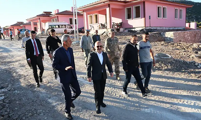 Vali Varol Olgunlar Köyü Kırsal Konutlarında incelemelerde bulundu