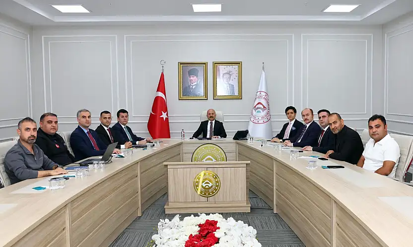 Vali yardımcıları değerlendirme toplantısı yapıldı